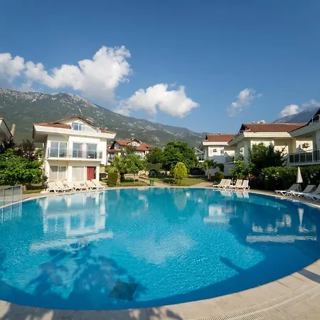 Βίλα Ovacik Aqua, 4 Yatak Odali, 10 Kisilik Tripleks Muestakil Villa , Ortak Havuzlu