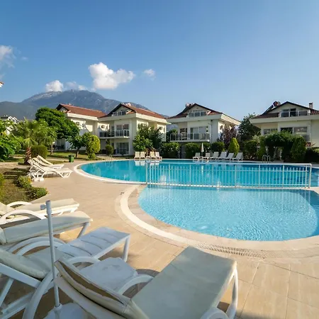 Βίλα Ovacik Aqua, 4 Yatak Odali, 10 Kisilik Tripleks Muestakil Villa , Ortak Havuzlu