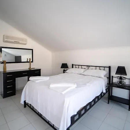 Ovacik Aqua, 4 Yatak Odali, 10 Kisilik Tripleks Muestakil Villa , Ortak Havuzlu Φετιγιέ